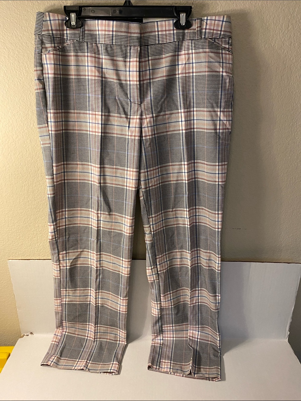 Straight-Leg Plaid Pants in Gray and Pink